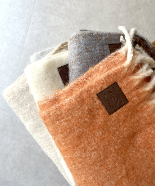 CPCM（シーピーシーエム）の「ふわふわバルキーマフラー（マフラー・レディース・ベージュ/アイボリー/オレンジ/グレー/サックスブルー・FREE）」の7枚目の写真