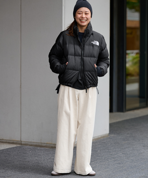 THE NORTH FACE(ザノースフェイス)の「《再入荷!》毎年大好評の1着。【THE NORTH FACE】 Short Nuptse Jacket:ダウンジャケット(ダウンジャケット/コート・レディース・ライトグレー/ブラック・MEDIUM)」の3枚目の写真