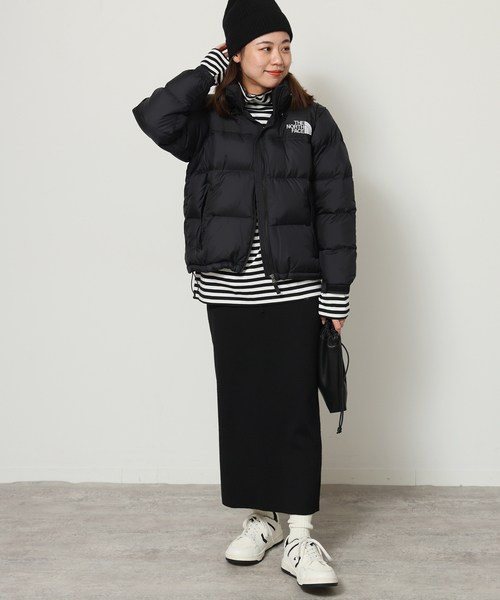 THE NORTH FACE(ザノースフェイス)の「《再入荷!》毎年大好評の1着。【THE NORTH FACE】 Short Nuptse Jacket:ダウンジャケット(ダウンジャケット/コート・レディース・ライトグレー/ブラック・MEDIUM)」の14枚目の写真
