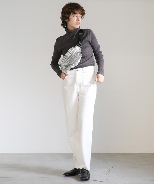 select MOCA（セレクトモカ）の「【ZOZO限定】メタリックフリルボディバッグ（ボディバッグ/ウエストポーチ・レディース・ゴールド/シルバー/ブラック・FREE）」の5枚目の写真