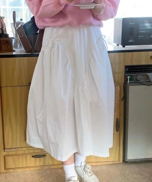 Vipoa(ヴィポア)の「ribbon flare skirt(スカート・レディース・ブラック/ホワイト・FREE)」の6枚目の写真