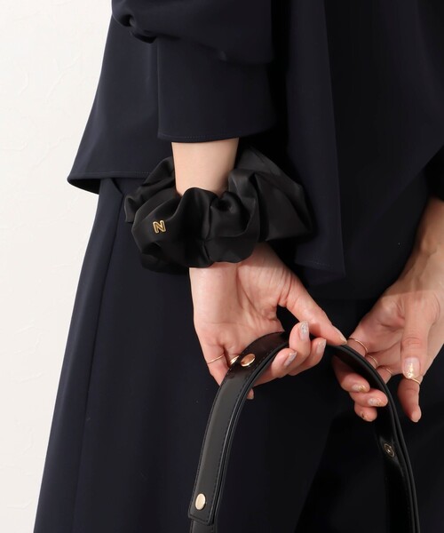 NOLLEY’S（ノーリーズ）の「サテンビッグシュシュ（シュシュ・レディース・ブラック・FREE）」の10枚目の写真