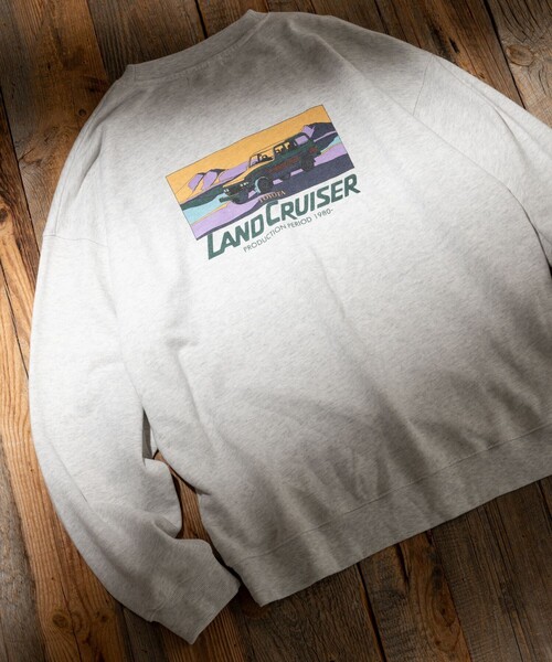 【セール】FREAK’S STORE/フリークスストア リラックスフィット ランクル60 バックプリント クルーネックスウェット/ランドクルーザー（スウェット）｜FREAK'S STORE（フリークスストア）