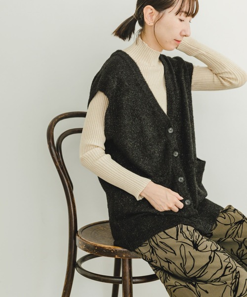 ITEMS URBANRESEARCH(アイテムズ アーバンリサーチ)の「ニットジレ(ベスト・レディース・ライトグレー/ブラック・FREE)」の17枚目の写真
