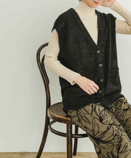 ITEMS URBANRESEARCH(アイテムズ アーバンリサーチ)の「ニットジレ(ベスト・レディース・ライトグレー/ブラック・FREE)」の18枚目の写真