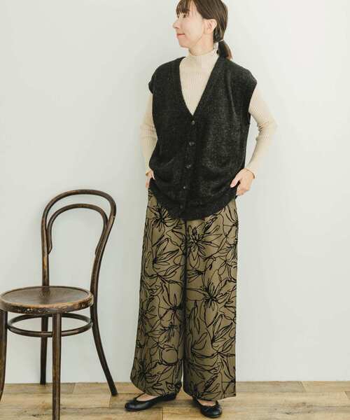 ITEMS URBANRESEARCH(アイテムズ アーバンリサーチ)の「ニットジレ(ベスト・レディース・ライトグレー/ブラック・FREE)」の20枚目の写真