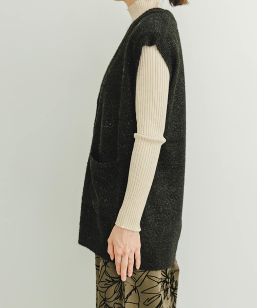 ITEMS URBANRESEARCH(アイテムズ アーバンリサーチ)の「ニットジレ(ベスト・レディース・ライトグレー/ブラック・FREE)」の14枚目の写真