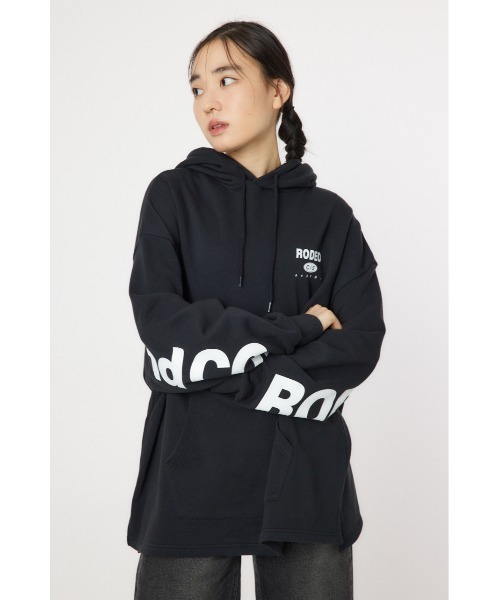 RODEO CROWNS WIDE BOWL（ロデオクラウンズワイドボウル）の「オーバービッグロゴパーカー（パーカー・レディース・ブラック/グリーン/スモークピンク・FREE）」の18枚目の写真