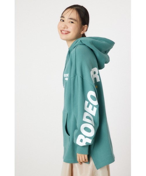 RODEO CROWNS WIDE BOWL（ロデオクラウンズワイドボウル）の「オーバービッグロゴパーカー（パーカー・レディース・ブラック/グリーン/スモークピンク・FREE）」の10枚目の写真