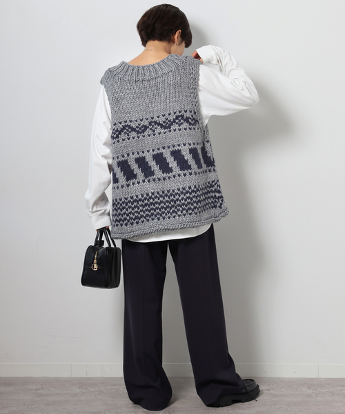 Torrazzo Donna(トラッゾドンナ)の「【TORRAZZO DONNA/トラッゾドンナ】HandKnitted Cowichan Vest:ニットベスト(ベスト・レディース・チャコールグレー/アイボリー・FREE)」の12枚目の写真