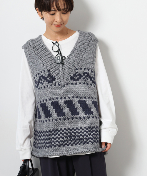 Torrazzo Donna(トラッゾドンナ)の「【TORRAZZO DONNA/トラッゾドンナ】HandKnitted Cowichan Vest:ニットベスト(ベスト・レディース・チャコールグレー/アイボリー・FREE)」の14枚目の写真