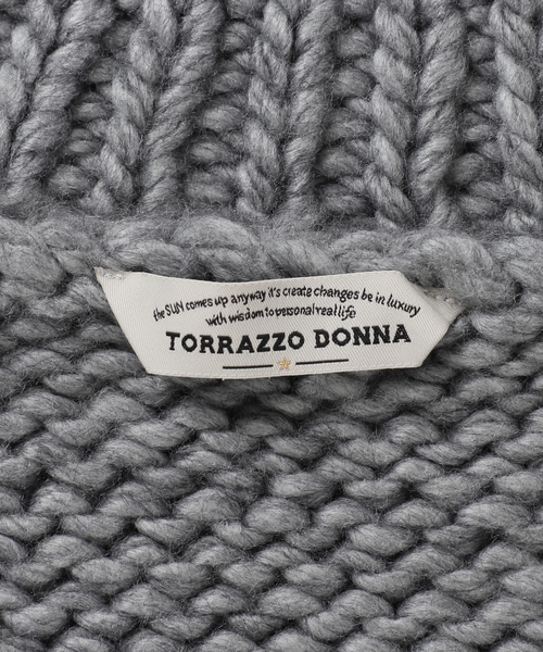 Torrazzo Donna(トラッゾドンナ)の「【TORRAZZO DONNA/トラッゾドンナ】HandKnitted Cowichan Vest:ニットベスト(ベスト・レディース・チャコールグレー/アイボリー・FREE)」の5枚目の写真