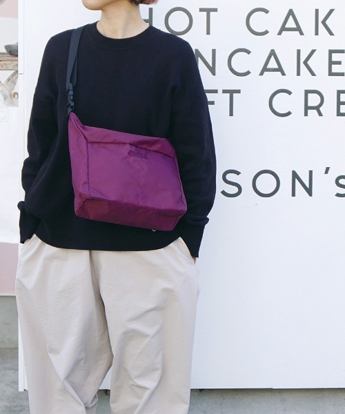 TIMELESS COMFORT（タイムレスコンフォート）の「SOLEIL(ソレイユ) アンドノーマリーショルダーバッグ（ショルダーバッグ・レディース・ブラック/グレー/ブラウン/パープル・ONE SIZE）」の4枚目の写真