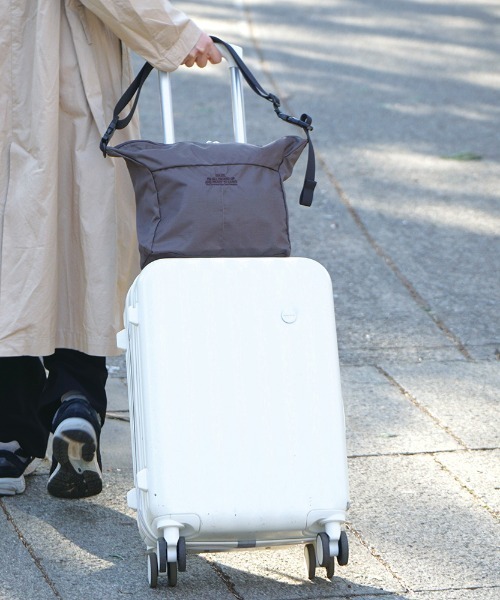 TIMELESS COMFORT（タイムレスコンフォート）の「SOLEIL(ソレイユ) アンドノーマリーショルダーバッグ（ショルダーバッグ・レディース・ブラック/グレー/ブラウン/パープル・ONE SIZE）」の3枚目の写真