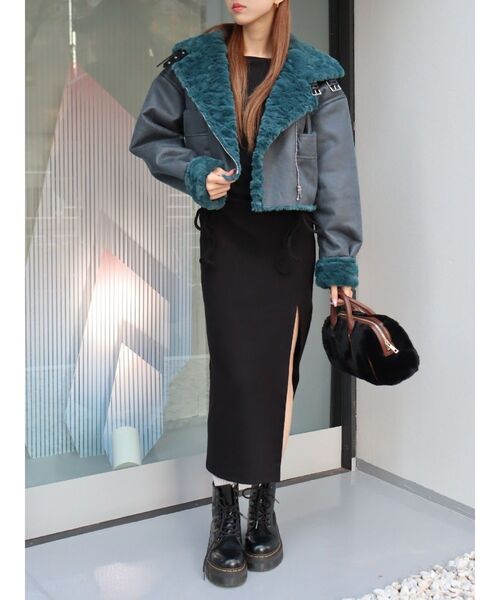 EVRIS(エヴリス)の「ドロストギャザーロングワンピース(ワンピース・レディース・ブラック/ブルー/チャコールグレー・FREE)」の16枚目の写真