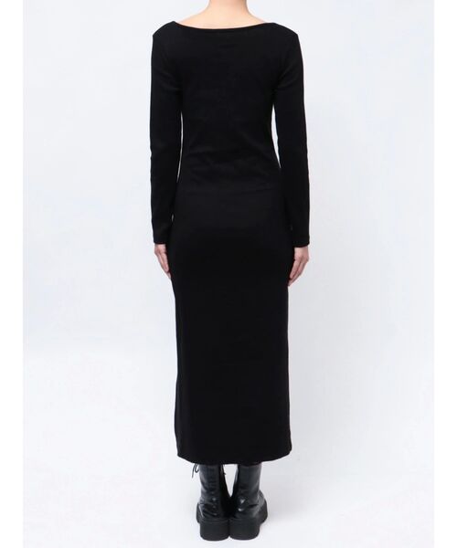 EVRIS(エヴリス)の「ドロストギャザーロングワンピース(ワンピース・レディース・ブラック/ブルー/チャコールグレー・FREE)」の13枚目の写真