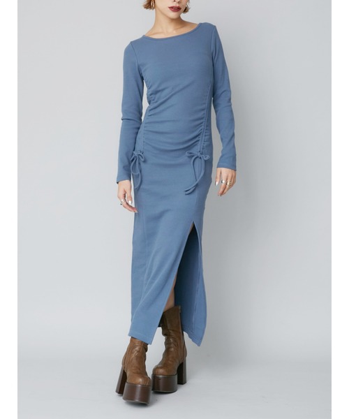 EVRIS(エヴリス)の「ドロストギャザーロングワンピース(ワンピース・レディース・ブラック/ブルー/チャコールグレー・FREE)」の1枚目の写真