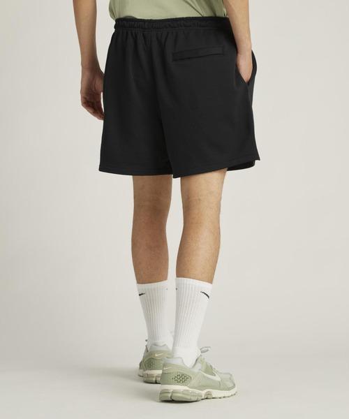 NIKE(ナイキ)の「《セットアップ対応商品》ナイキ クラブ メンズ フレンチ テリー フロー ショートパンツ / Nike Club Men's French Terry Flow Shorts FN3521-010 Black(スウェットパンツ・メンズ・ブラック・L/XL/S/M/2XL)」の3枚目の写真