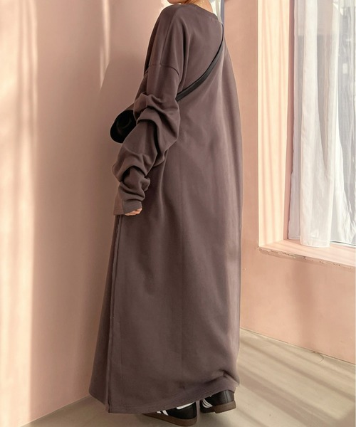 Olu.（オルドット）の「スリーブタックスウェットワンピース（ワンピース・レディース・ライトグレー/チャコールグレー・0/1）」の6枚目の写真