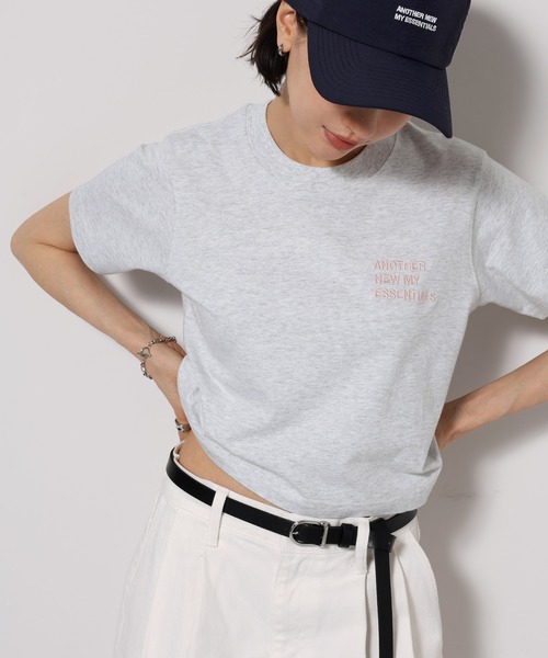 ANME(アンメ)の「【新色追加】ANME刺繍ロゴミニTシャツ(Tシャツ/カットソー・レディース・ホワイト×ブラック/グレー系その他/ホワイト×レッド/ホワイト×ブルー/ブラック×ホワイト/ライトグレー系/ベージュ系その他/ホワイト×グレー・M/L)」の7枚目の写真