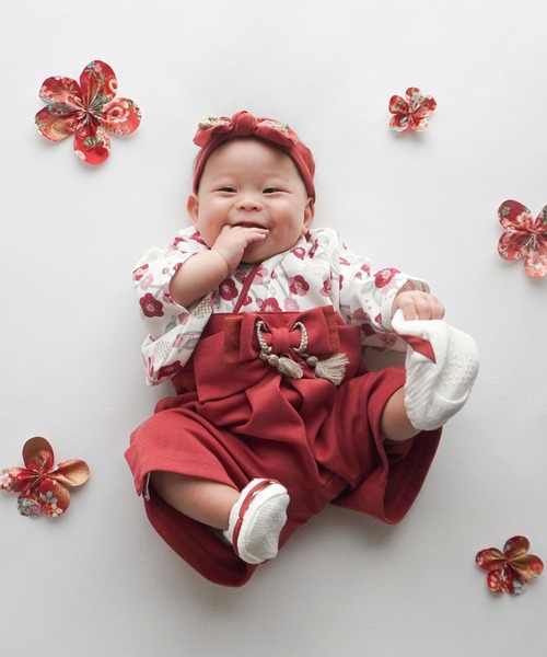 mocmof(モクモフ)の「mocmof 袴ロンパース (うめ柄) レッド 80(ロンパース・キッズ・レッド・80cm)」の2枚目の写真