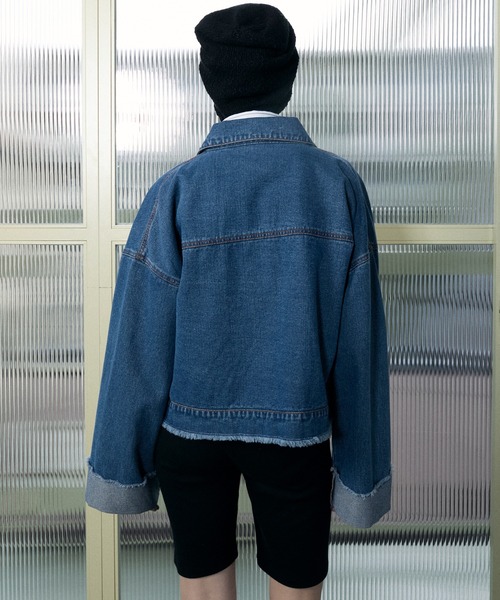 le ELMi（ルエルミ）の「Roll-up fringe denim jacket / ロールアップ フリンジ デニムジャケット【セットアップ対応】（デニムジャケット・レディース・ブラック/ブルー・FREE）」の4枚目の写真