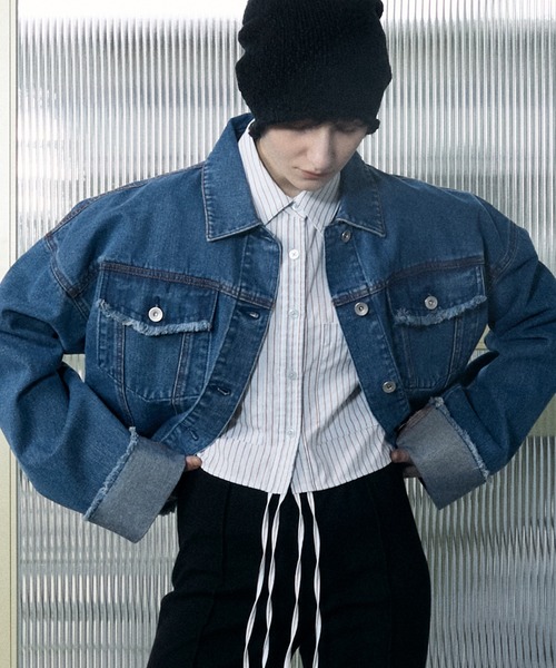 le ELMi（ルエルミ）の「Roll-up fringe denim jacket / ロールアップ フリンジ デニムジャケット【セットアップ対応】（デニムジャケット・レディース・ブラック/ブルー・FREE）」の6枚目の写真