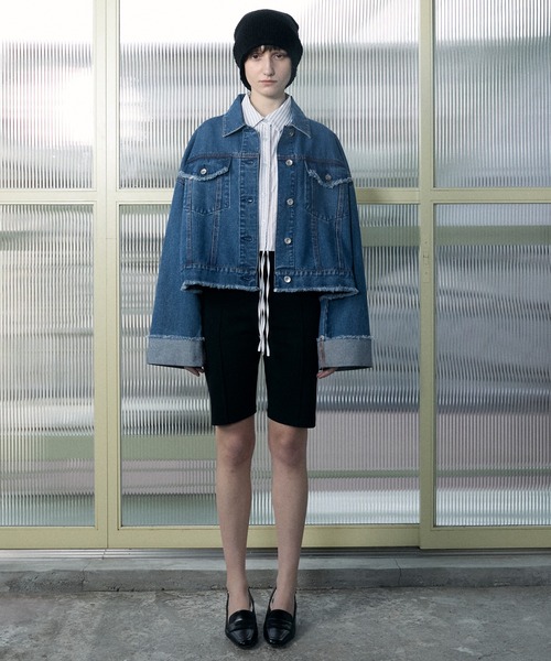 le ELMi（ルエルミ）の「Roll-up fringe denim jacket / ロールアップ フリンジ デニムジャケット【セットアップ対応】（デニムジャケット・レディース・ブラック/ブルー・FREE）」の7枚目の写真