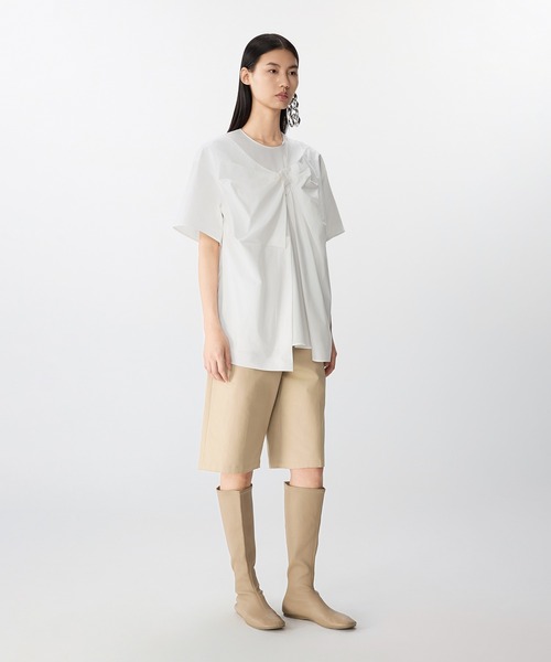 JNBY(ジェーエヌビーワイ)の「Breeze Tie Asym Shirt / リボンシャツブラウス(シャツ/ブラウス・レディース・ブラック/ホワイト・40/38/36)」の7枚目の写真
