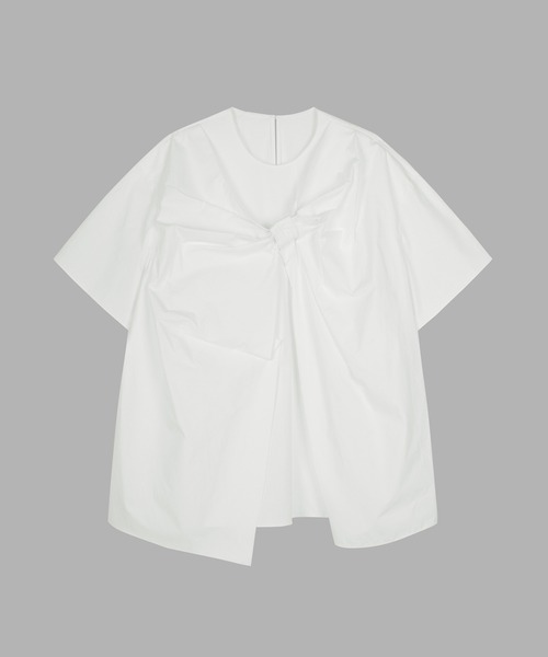 JNBY(ジェーエヌビーワイ)の「Breeze Tie Asym Shirt / リボンシャツブラウス(シャツ/ブラウス・レディース・ブラック/ホワイト・40/38/36)」の9枚目の写真