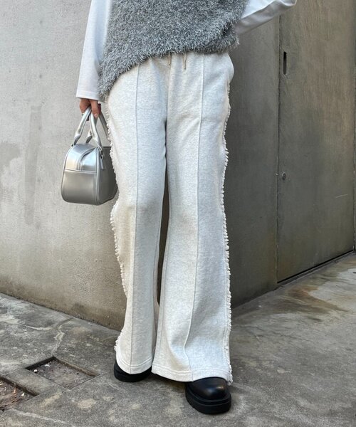 CIAOPANIC TYPY（チャオパニックティピー）の「フリンジ微フレアスウェットパンツ（その他パンツ・レディース・オフホワイト/グレー・ONE SIZE）」の14枚目の写真