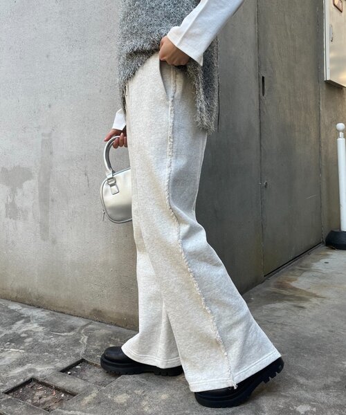 CIAOPANIC TYPY（チャオパニックティピー）の「フリンジ微フレアスウェットパンツ（その他パンツ・レディース・オフホワイト/グレー・ONE SIZE）」の16枚目の写真