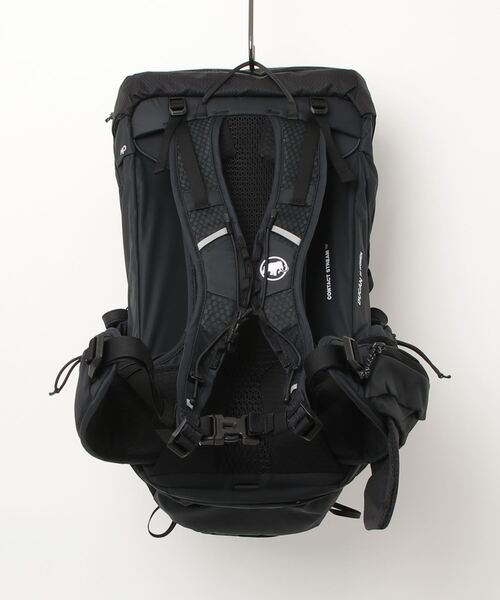 Mammut(マムート)の「デュカン 32 / Ducan 32 Women(バックパック/リュック・レディース・ブラック/ホワイト・32L)」の3枚目の写真