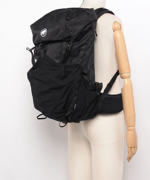 Mammut(マムート)の「デュカン 32 / Ducan 32 Women(バックパック/リュック・レディース・ブラック/ホワイト・32L)」の7枚目の写真