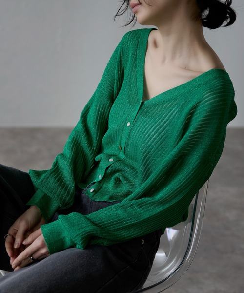 each（イーチ）の「ラメシアーワイドリブVネックカーディガン（カーディガン/ボレロ・レディース・グリーン/ネイビー/ベージュ・FREE）」の3枚目の写真