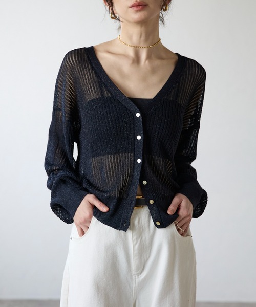 each（イーチ）の「ラメシアーワイドリブVネックカーディガン（カーディガン/ボレロ・レディース・グリーン/ネイビー/ベージュ・FREE）」の17枚目の写真