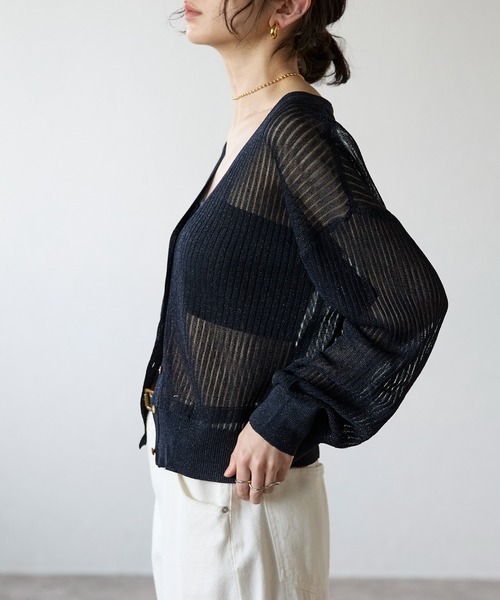 each（イーチ）の「ラメシアーワイドリブVネックカーディガン（カーディガン/ボレロ・レディース・グリーン/ネイビー/ベージュ・FREE）」の16枚目の写真