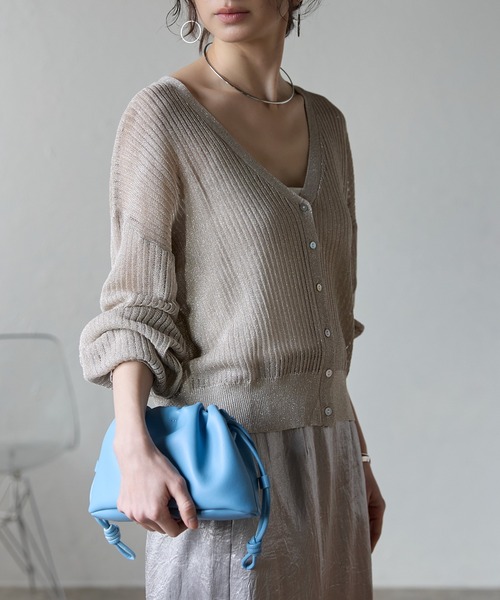 each（イーチ）の「ラメシアーワイドリブVネックカーディガン（カーディガン/ボレロ・レディース・グリーン/ネイビー/ベージュ・FREE）」の21枚目の写真