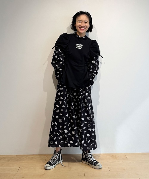 HOLIDAY(ホリデイ)の「FAST DRY JERSEY BALLOON SLEEVE BLOUSE ファストドライジャージバルーンスリーブブラウス(Tシャツ/カットソー・レディース・ブラック/レモンイエロー/ピンク・ONE SIZE)」の17枚目の写真