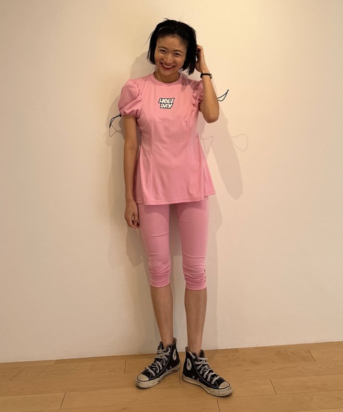 HOLIDAY(ホリデイ)の「FAST DRY JERSEY BALLOON SLEEVE BLOUSE ファストドライジャージバルーンスリーブブラウス(Tシャツ/カットソー・レディース・ブラック/レモンイエロー/ピンク・ONE SIZE)」の18枚目の写真