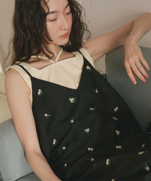 titivate（ティティベイト）の「前後2wayデザインリブタンクトップ（タンクトップ・レディース・グレイッシュベージュ/アイボリー/ブラック/ブラウン/チャコール/イエロー・S/M/L）」の10枚目の写真