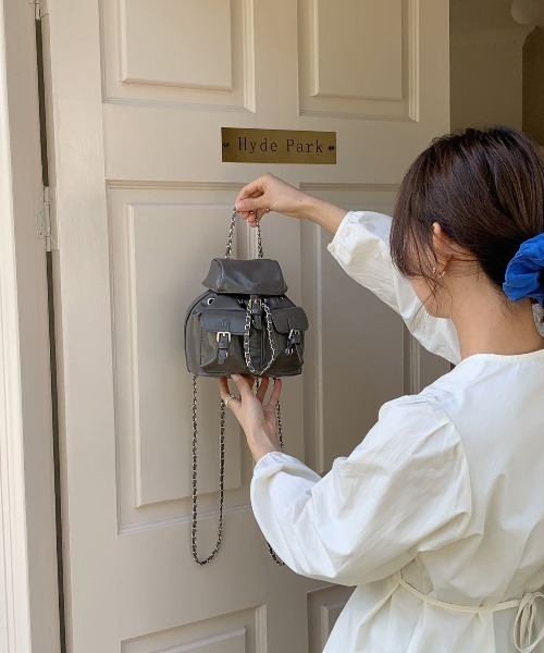 ダブルポケットチェーンひもナップサック（ショルダーバッグ