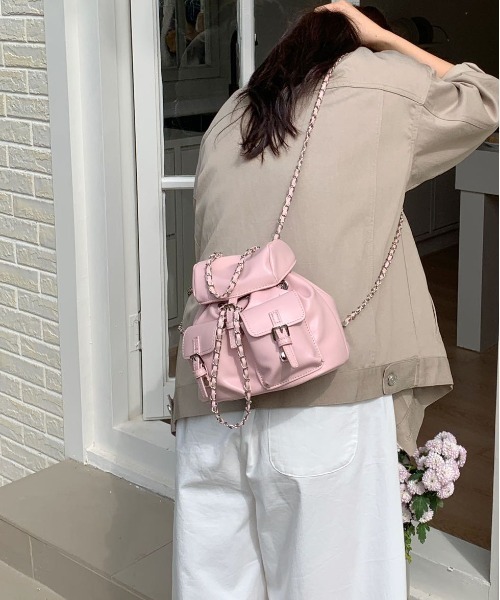 FINEnough(ファインナフ)の「ダブルポケットチェーンひもナップサック(ショルダーバッグ・レディース・グレー/ピンク/ホワイト/ブラック・FREE)」の12枚目の写真