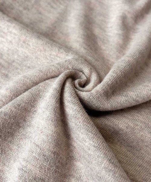 ELFRANK（エルフランク）の「ケープスリットスリーブニットプルオーバー（ニット/セーター・レディース・ブラック/グリーン/オフホワイト/ベージュ/レッド/ピンク・FREE）」の7枚目の写真