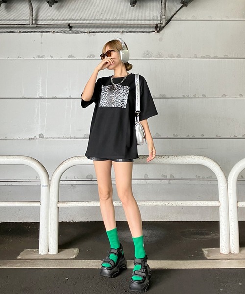non-hedge(ノンヘッジ)の「ヒョウ柄半袖ビッグTシャツ(Tシャツ/カットソー・レディース・ブラック/オフホワイト/グレー・FREE)」の4枚目の写真