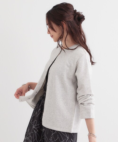 SHOO・LA・RUE（シューラルー）の「【洗える/S-LL】大人カジュアルコーデに ミニ裏毛スナップカーディガン（カーディガン/ボレロ・レディース・ライトグレー/ホワイト/ピンク系/チャコールグレー・01/04/03/02）」の14枚目の写真