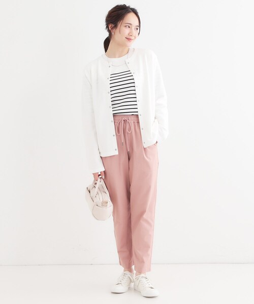 SHOO・LA・RUE（シューラルー）の「【洗える/S-LL】大人カジュアルコーデに ミニ裏毛スナップカーディガン（カーディガン/ボレロ・レディース・ライトグレー/ホワイト/ピンク系/チャコールグレー・01/04/03/02）」の19枚目の写真