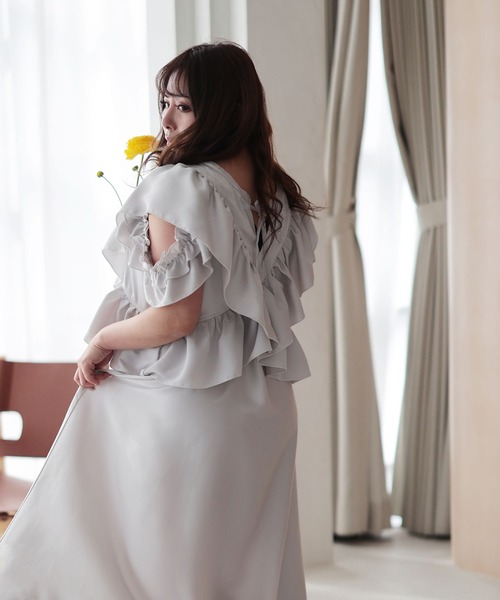 Ruwan yu(ルワンユー)の「前後2wayサテンフリルワンピース【大きいサイズ対応】(ワンピース・レディース・ライトグレー・4L/3L/LL/L)」の3枚目の写真