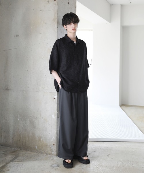 ETELIO（エテリオ）の「総柄ジャガードワイドドレープ半袖シャツ（シャツ/ブラウス・メンズ・ブラック/ホワイト/ブルーグレー/チャコール/ワイン・XL/S/M/L）」の17枚目の写真