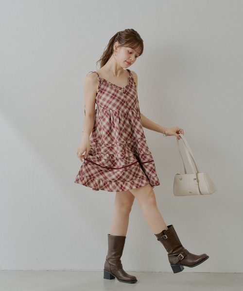 Chico（チコ）の「【WEB限定追加】肩リボンコットンレースフリルキャミミニワンピ（ワンピース・レディース・ブルー/ブラック/ホワイト/レッド系その他2/ネイビー/ブラウン・FREE）」の9枚目の写真